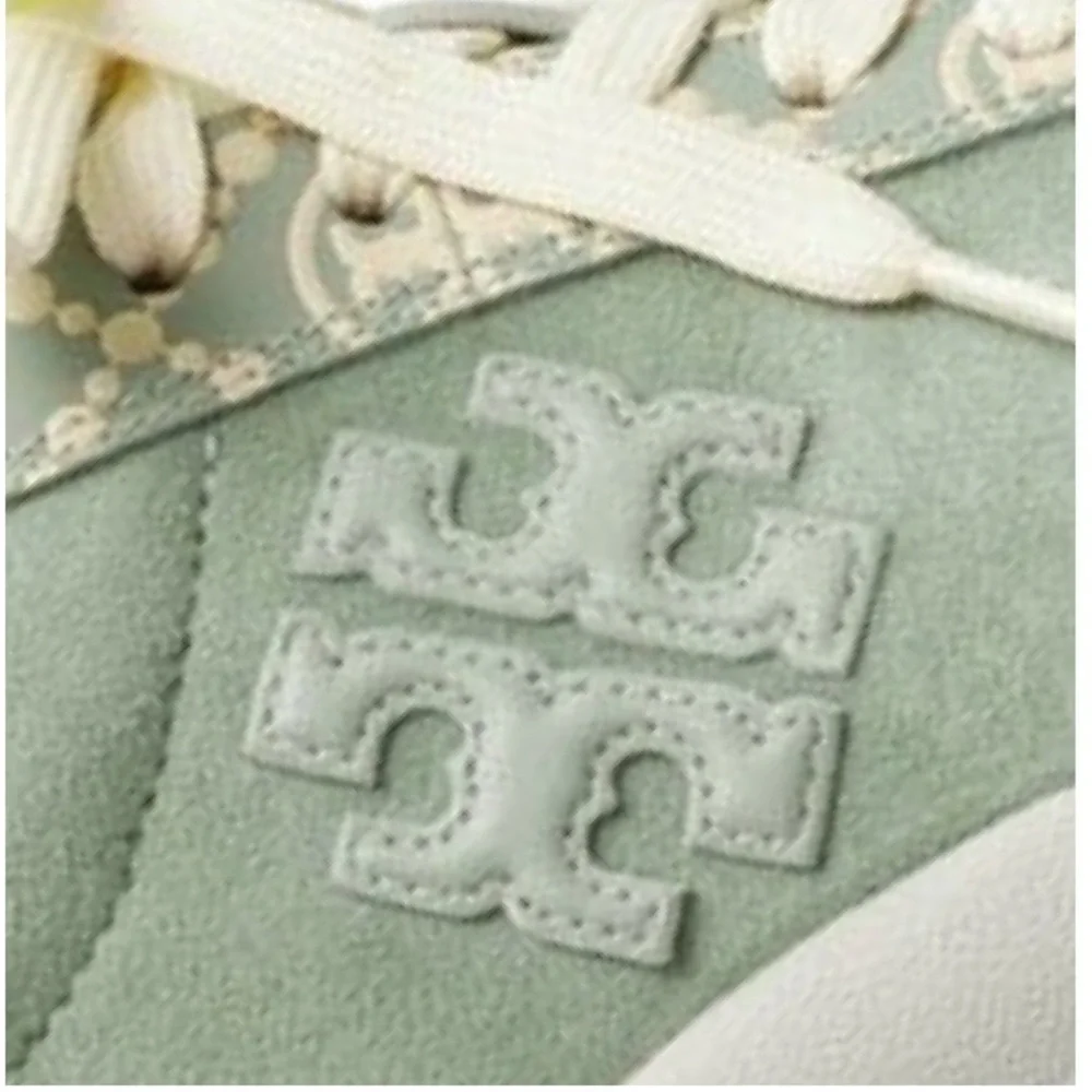 🔥🔥Authentic Tory Burch T Monogram Good Luck Sneakers Size 11M Blue /Cream